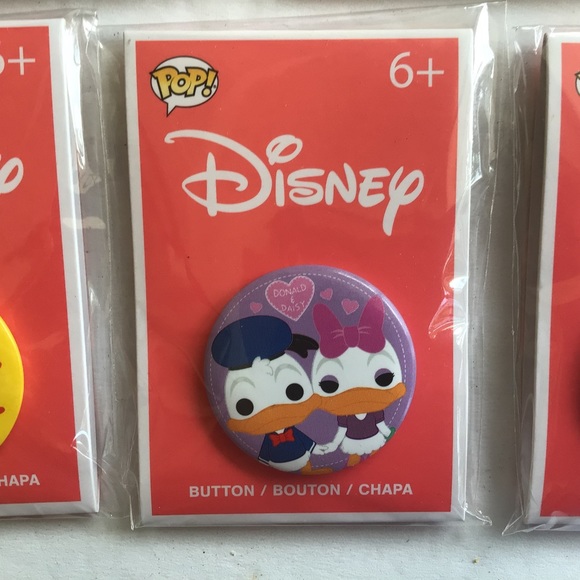 DISNEY VALENTINES DAY FUNKO SET OF 7 PINS NWT - Picture 9 of 13